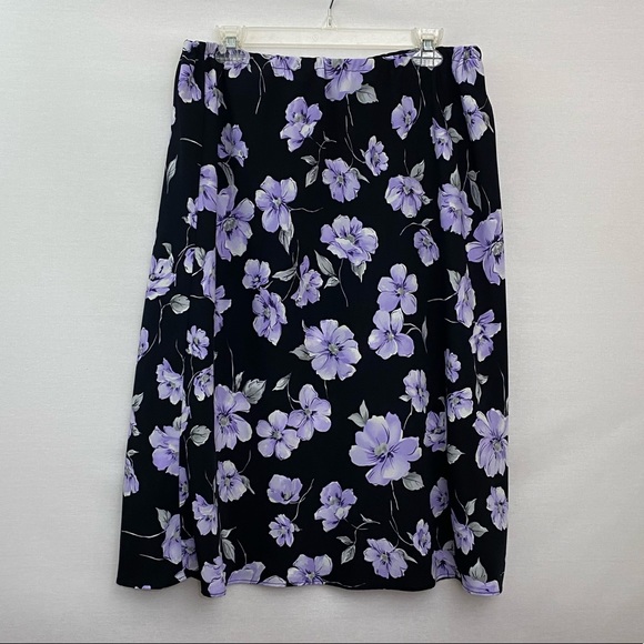Dresses & Skirts - 3/$20 Floral MIDI Skirt PLUS SIZE 18 Q-30